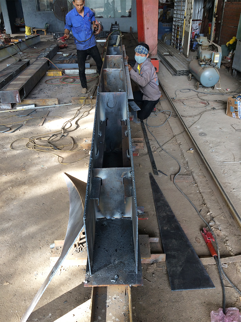 Giai đoạn chế tạo dầm cầu trục